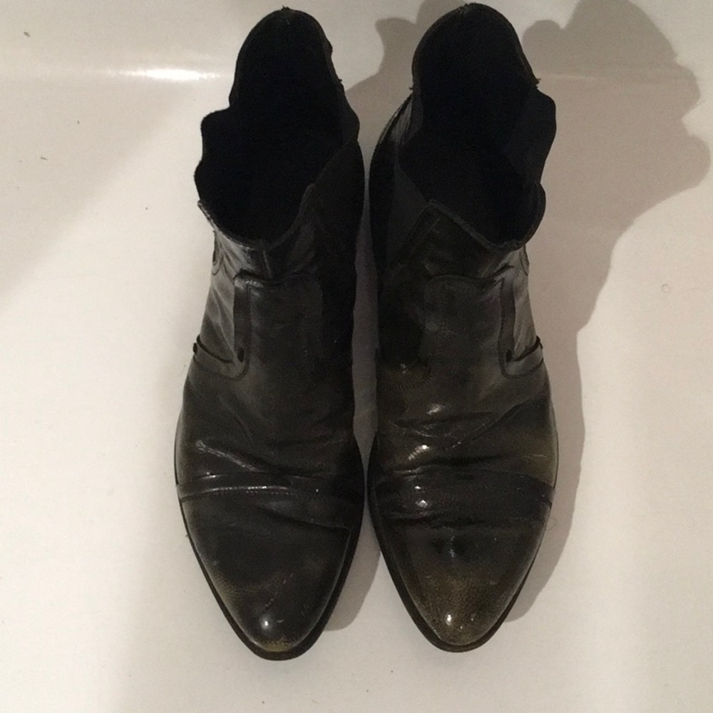 Just Cavalli mens 9 grey patent leather